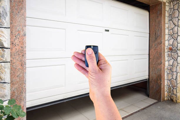 Hand use remote controller for closing and opening garage door